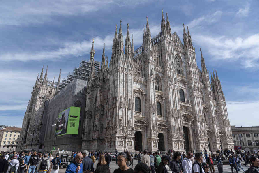 Italia - Milán 003 - catedral de Milán (El Duomo).jpg